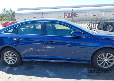 2018 Hyundai Sonata Se z USA, uszkodzony, nr VIN 5NPE24AF4JH714227